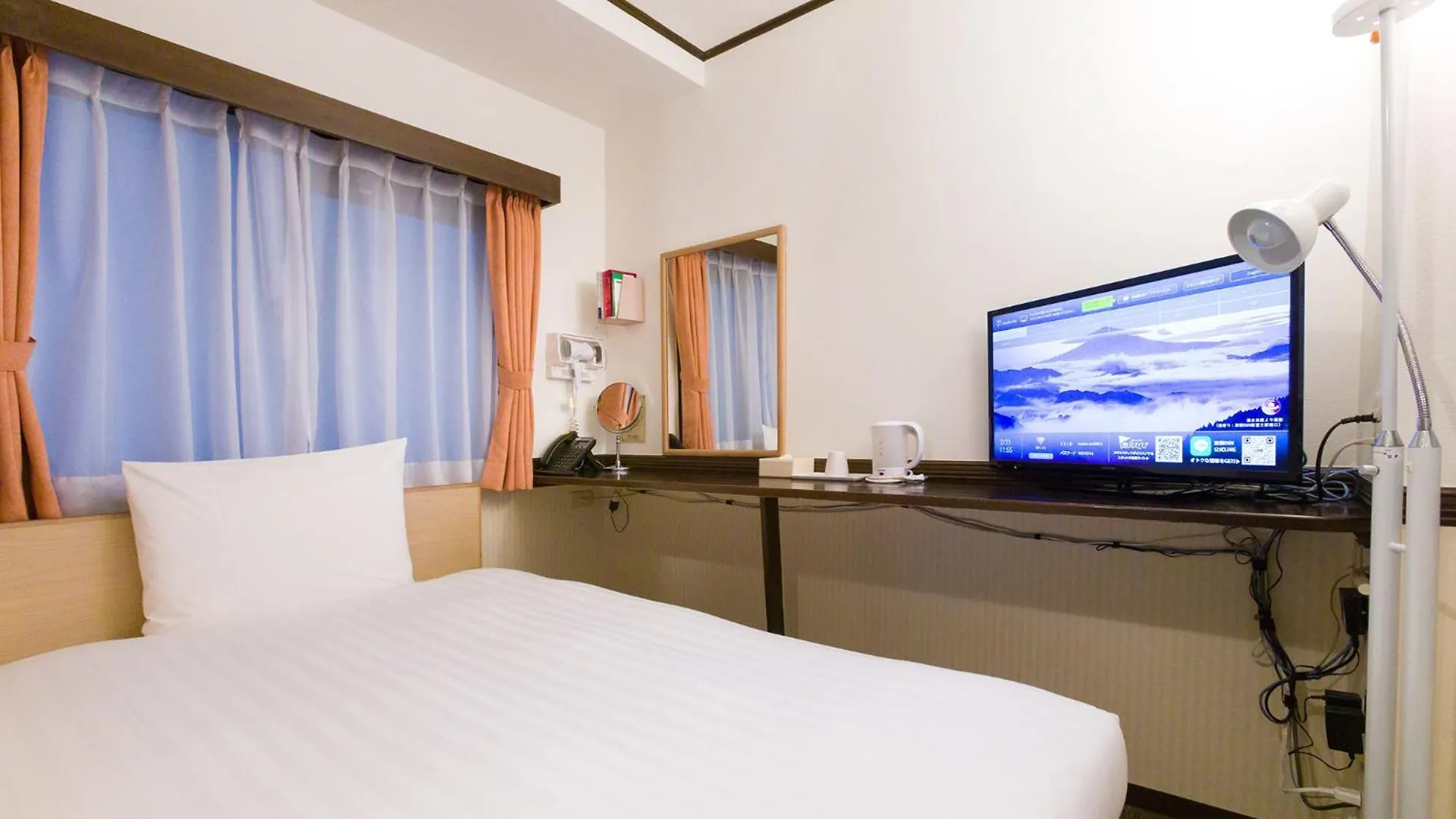 Toyoko Inn Shin-Osaka Chuo-Guchi Honkan 3*, Osaka Japonia