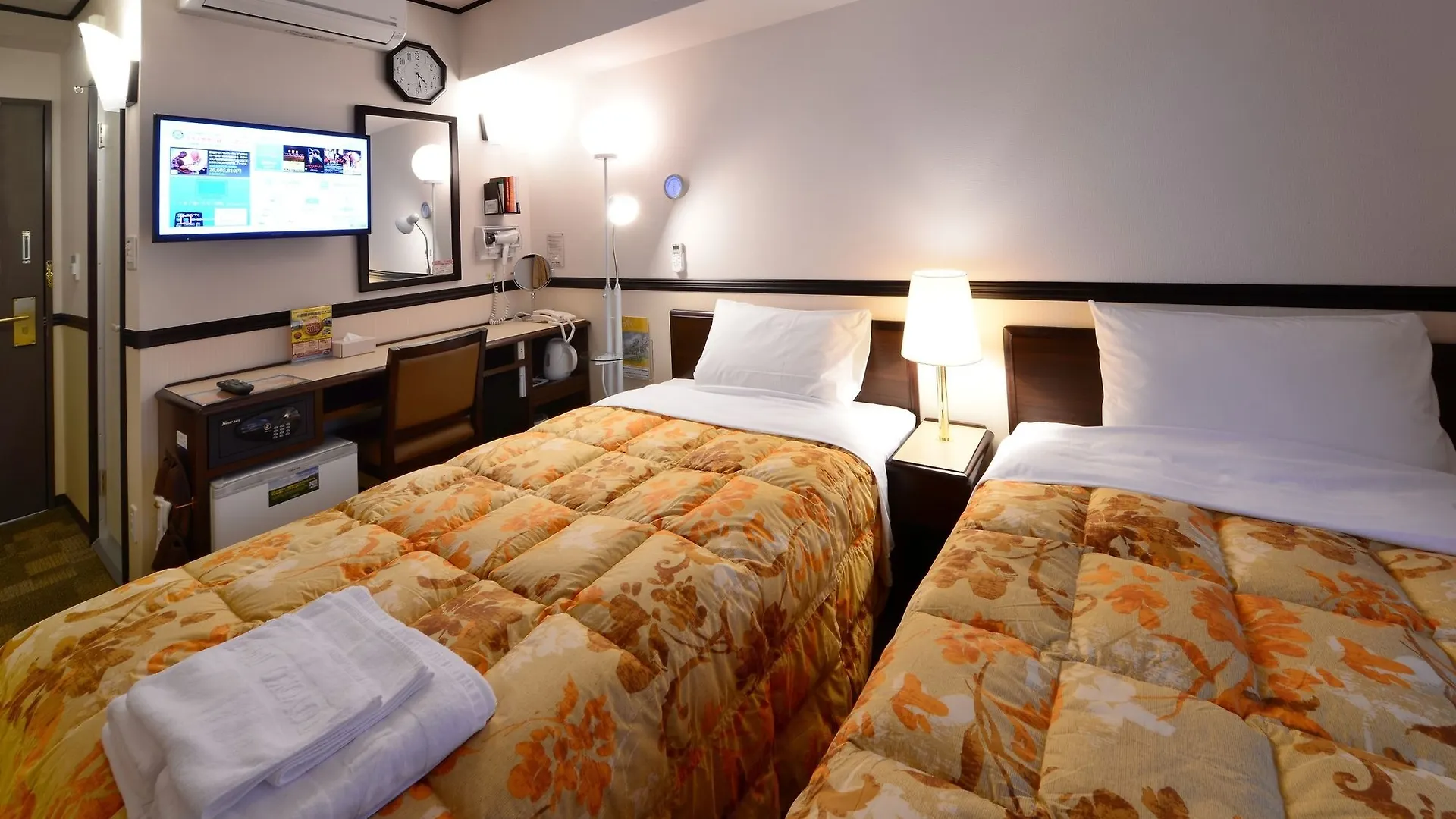 Toyoko Inn Shin-Osaka Chuo-Guchi Honkan Hotel Osaka